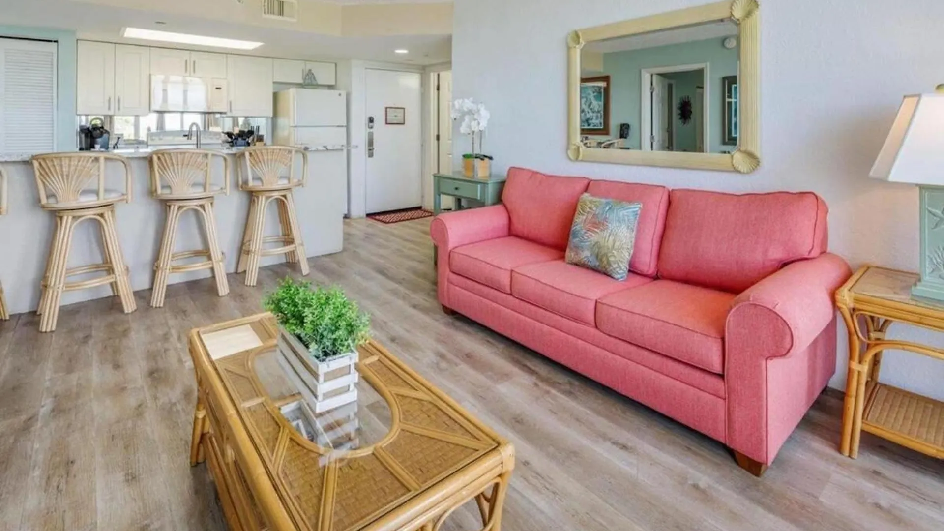 The Samana Cay - Sunrise Suites 基韋斯特
